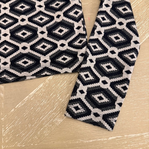 Zara Navy and White Geometric Button Top Shirt Y2K and 90s vibes - Picture 2 of 6